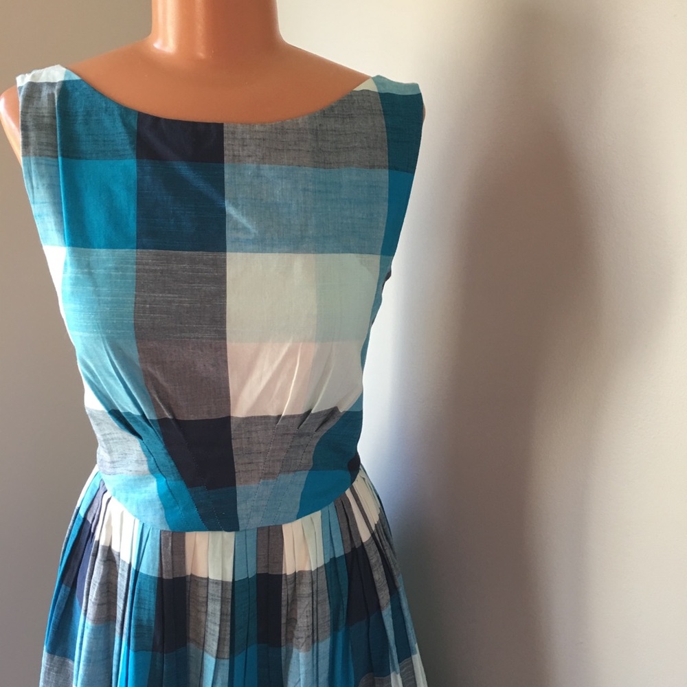 Daytrip Darling Dress in Plaid -from ModCloth - Picture 2 of 6